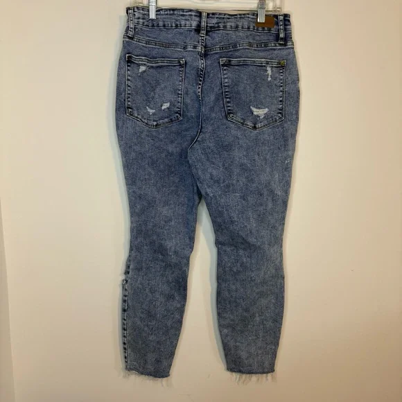 Judy Blue Distressed Raw Hem Skinny Fit Jeans Size 14W - Picture 3 of 12
